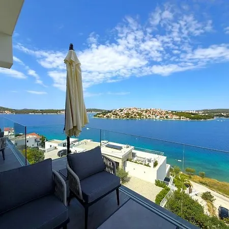 Villa Aurea Lux - Exclusive Private And Infinity Pool