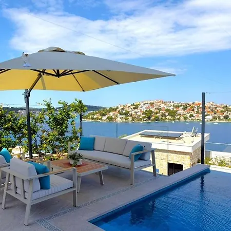 Villa Aurea Lux - Exclusive Private And Infinity Pool *