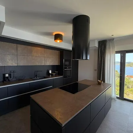 Aurea Lux - Exclusive Private And Infinity Pool Villa Podglavica