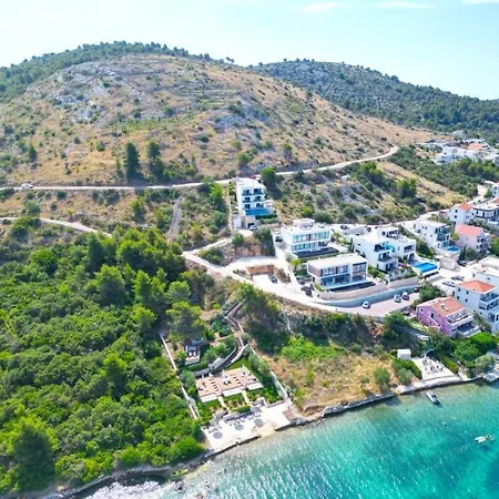Aurea Lux - Exclusive Private And Infinity Pool *